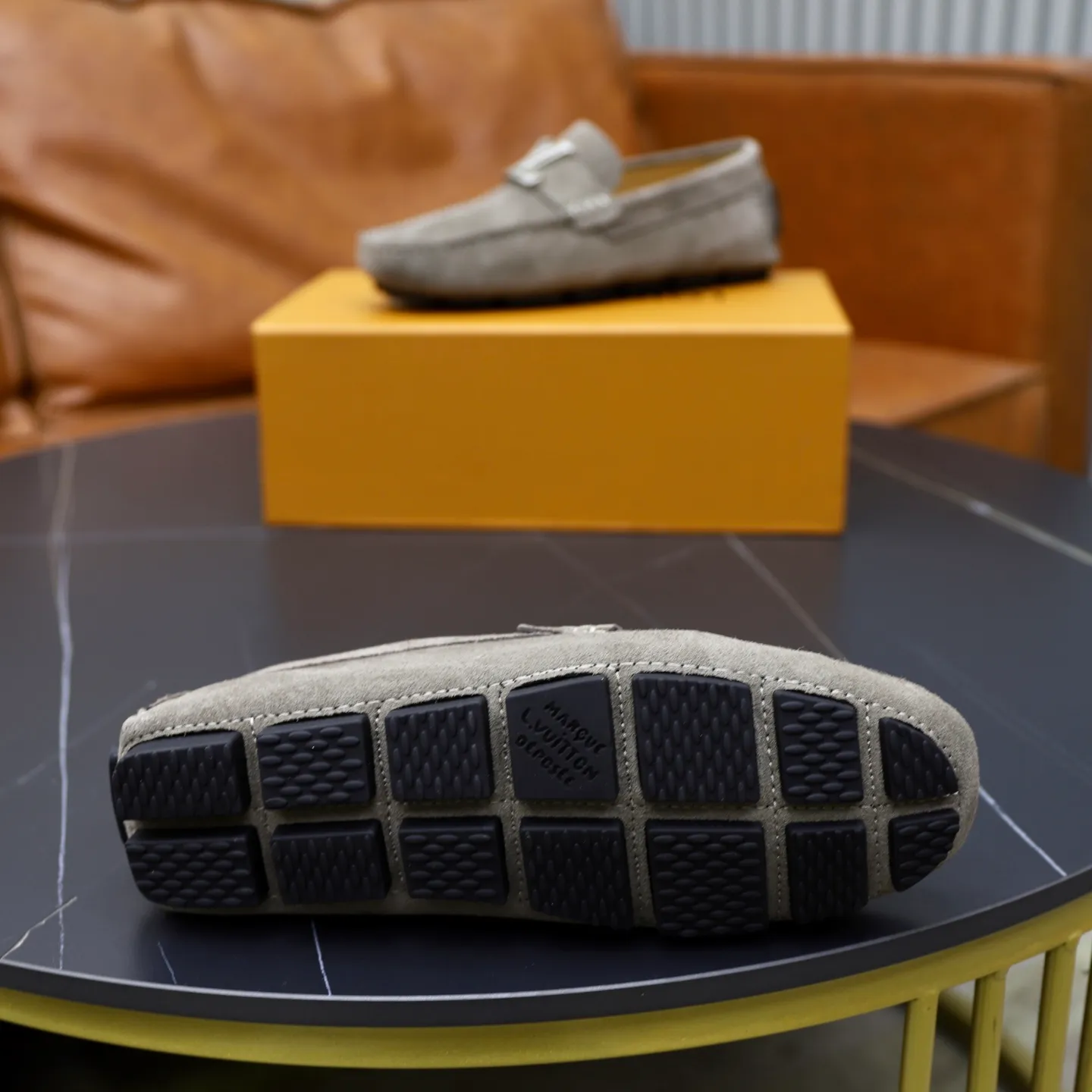 Ex-factory price: 480💰【LV】Louis Vuitton ⚠️High-end men’s driving and pedal series ⚠️38-44 (customized for 45) ⚠️All original cowhide leather! Thick and soft! Made entirely of calfskin lining! Rubber sheet anti-slip beanie sole! Three-dimensional package technology! Fashionable and classic! Handicrafts! Original high quality! Feel free to compare!